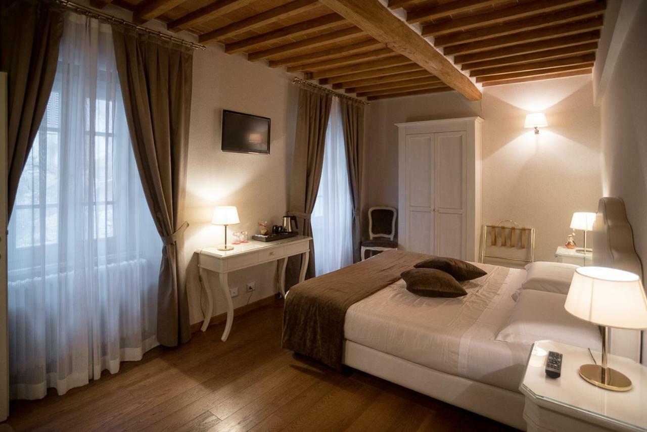 Le Camere Del Ceccottino Pitigliano Exterior foto
