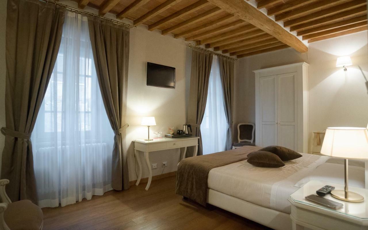 Le Camere Del Ceccottino Pitigliano Exterior foto